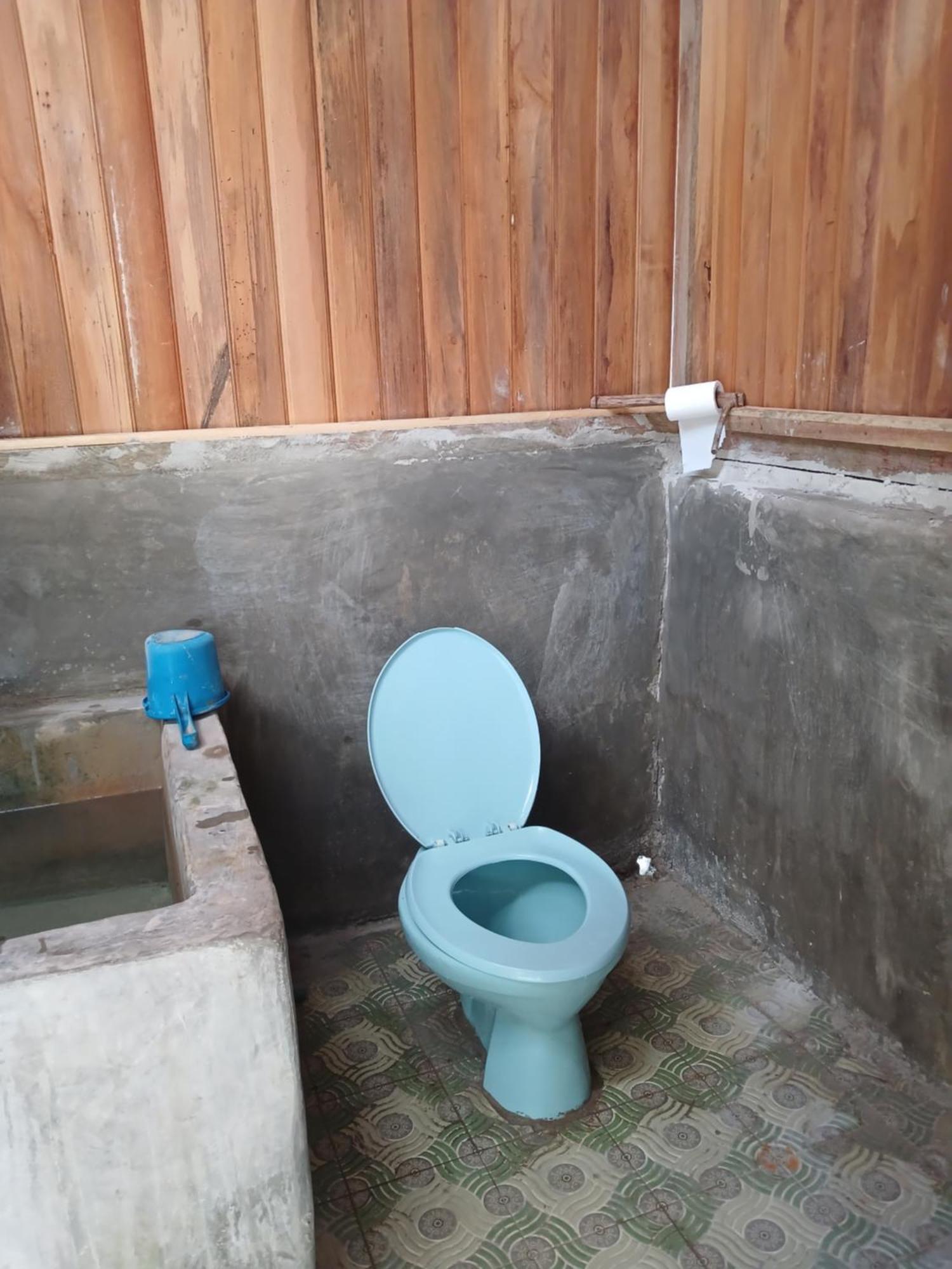 Meos Ambower Homestay Raja Ampat Fam Exterior photo